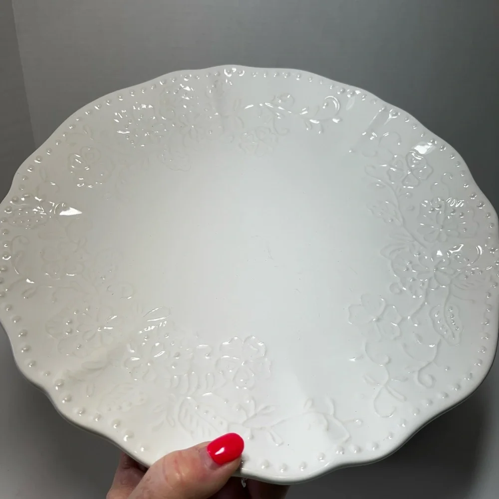 Pier 1 Lacey Dinner Plates - 8 qty